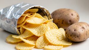 ポテトチップスとは｜発祥起源や主要メーカーを紹介